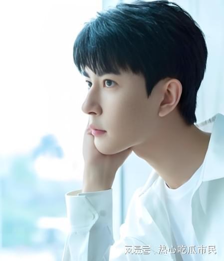 于朦胧的家世背景,出身名门，才华横溢的影视新星