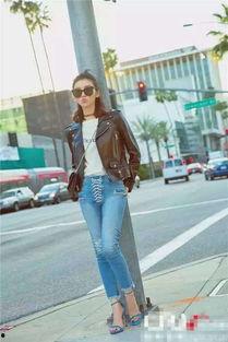 女明星穿牛仔裤的图片,女明星演绎时尚街头风